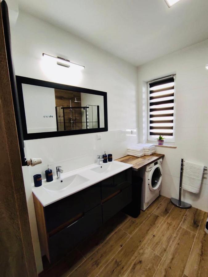 Apartament Blekit Fal Ustka Apartman Kültér fotó