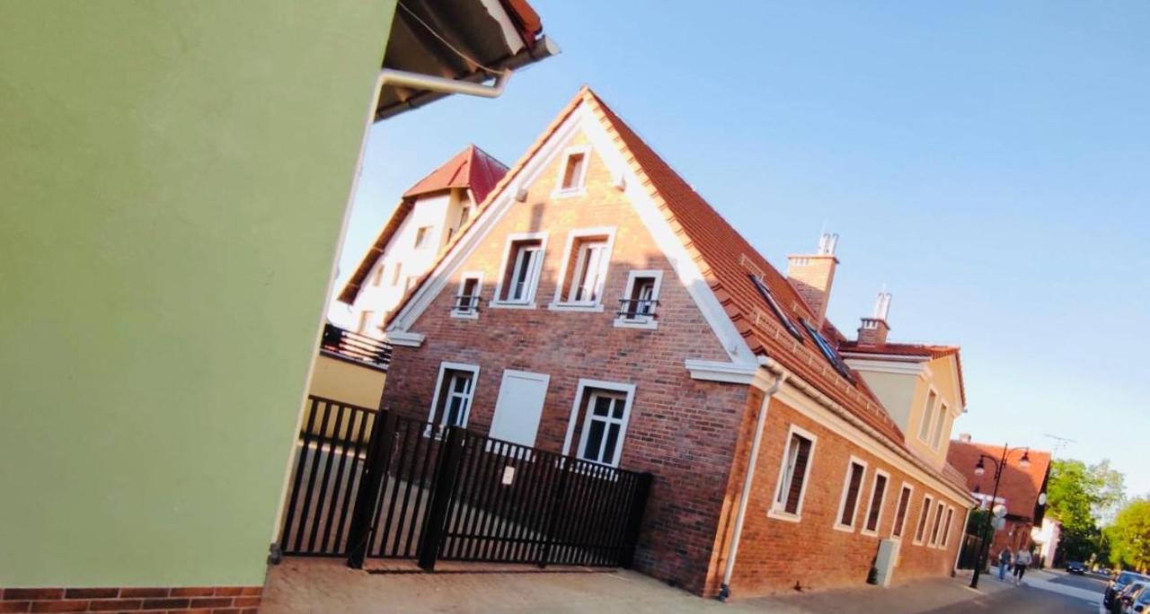 Apartament Blekit Fal Ustka Apartman Kültér fotó